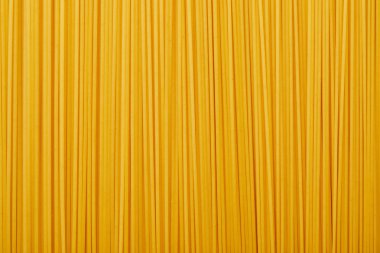 İşlenmemiş arka plan desenli çiğ spagetti manzarası