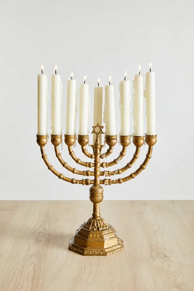 Hořící Svíčky Menorah Chanuka Izolované Bílém — Stock fotografie