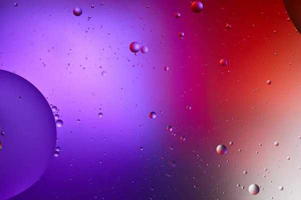 Abstrait Créatif Violet Rouge Texture Couleur Bulles Eau Huile Mélangées — Photo