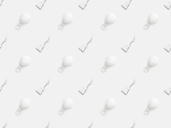 Vista Superior Estátua Pequena Liberdade Figurinhas Balões Isolados Branco — Fotografia de Stock