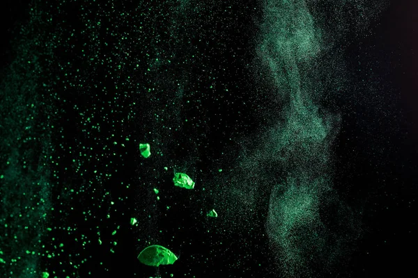 Grön Färgglada Holi Färg Explosion Svart Bakgrund — Stockfoto