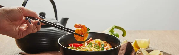 Cropped View Woman Holding Shrimp Chopsticks Noodles Bowl Isolated Grey — Stock Photo, Image