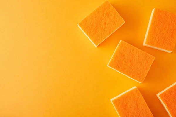 Vista Superior Esponjas Naranjas Para Lavar Platos Naranja —  Fotos de Stock