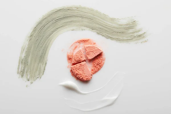 Vue Dessus Des Coups Pinceau Argile Cosmétique Crème Avec Blusher — Photo