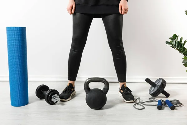Cropped View Athletic Woman Sport Equipment Standing Home — Stock Photo, Image