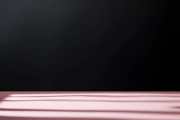 Sfondo Nero Rosa Con Ombra Luce Solare — Foto Stock
