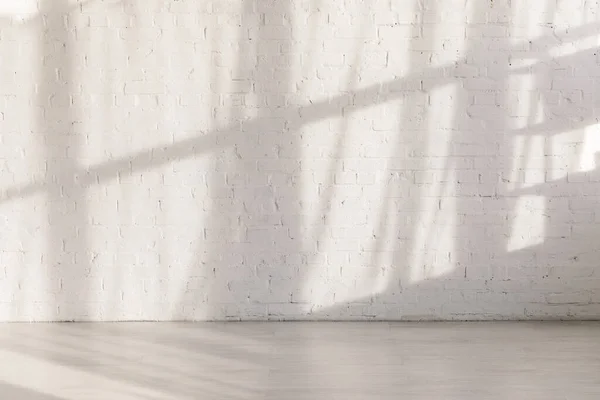 Lumière Soleil Ombres Sur Mur Briques Dans Studio Yoga Vide — Photo