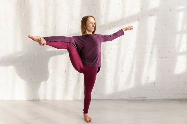 Young Woman Standing Hand Toe Pose Yoga Studio — Stock Photo, Image