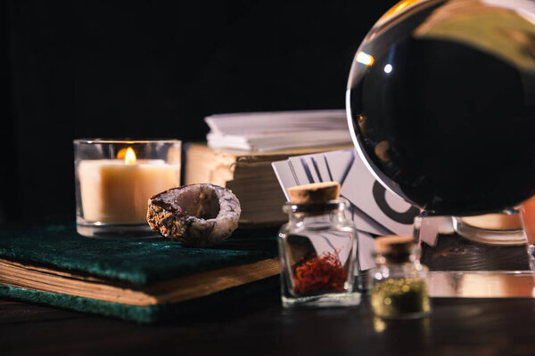 Оккультные и мистические объекты, изолированные на черном
 