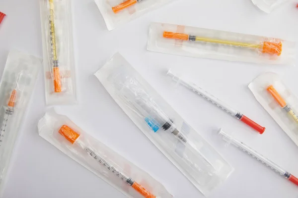 Top View Syringes White Background — Stock Photo, Image