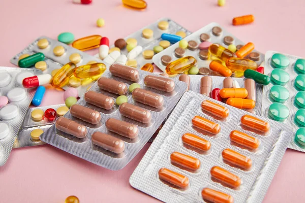 Selective Focus Colorful Capsules Pills Pink — Stock Photo, Image