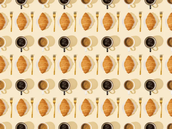 Top View Golden Forks Croissants Coffee Beige Seamless Background Pattern — Stock Photo, Image