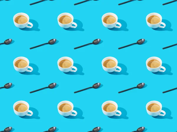 Cups Fresh Coffee Spoons Blue Seamless Background Pattern — Stock Photo, Image