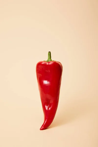 Verse Rode Hete Chili Peper Beige Met Kopieerruimte — Stockfoto