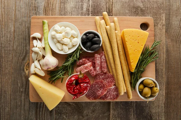 Top View Board Antipasto Ingredients Wooden Background — Stock Photo, Image