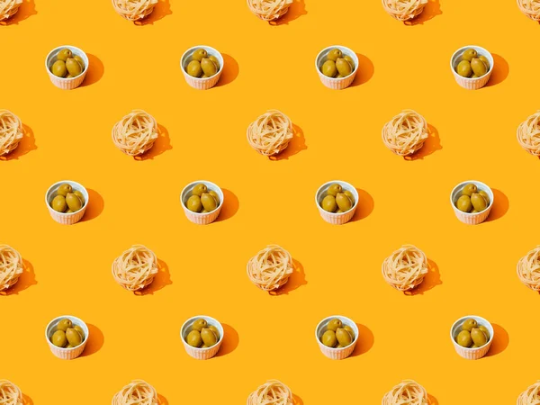 Fresh Pasta Olives Orange Colorful Background Seamless Pattern — Stock Photo, Image