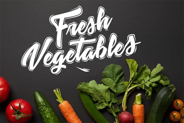 青葉の栄養価の高い生野菜の上から見た新鮮な野菜のイラスト — ストック写真