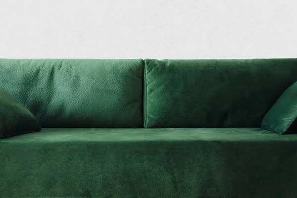 Close Άποψη Του Σύγχρονου Πράσινου Καναπέ Μαξιλάρια Στο Δωμάτιο — Φωτογραφία Αρχείου