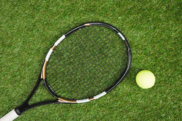 Tennis racket and ball — Stock Photo