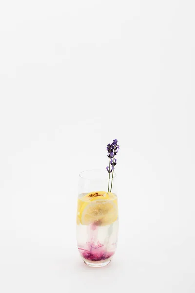 Hausgemachte Limonade mit Lavendel — Stockfoto