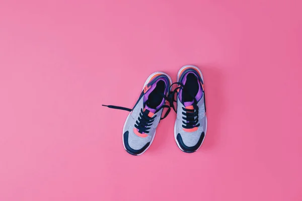 Par de zapatillas para fitness - foto de stock