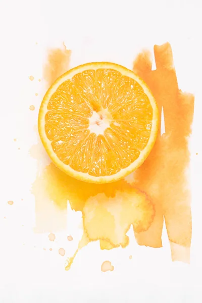 Rebanada fresca de naranja - foto de stock