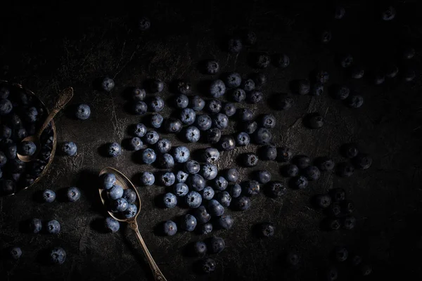 Blaubeeren und Vintage-Besteck — Stockfoto