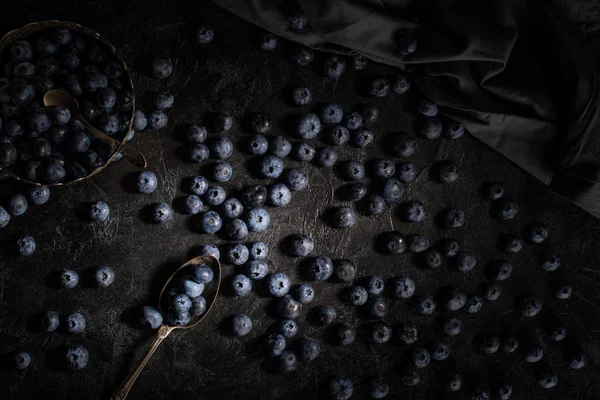 Blaubeeren und Vintage-Besteck — Stockfoto