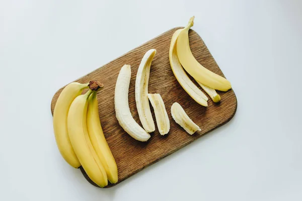 Plátanos amarillos frescos - foto de stock