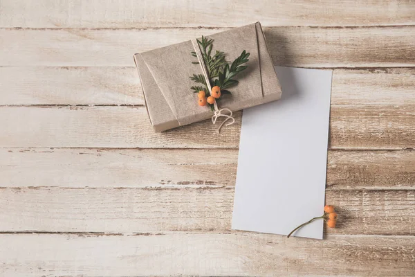 Cartão de Natal e presente — Fotografia de Stock