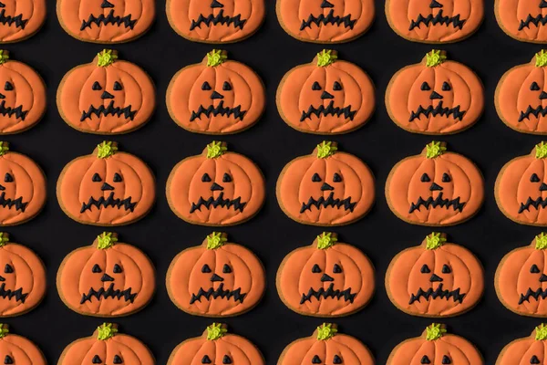 Halloween pumpkin cookies — Stock Photo