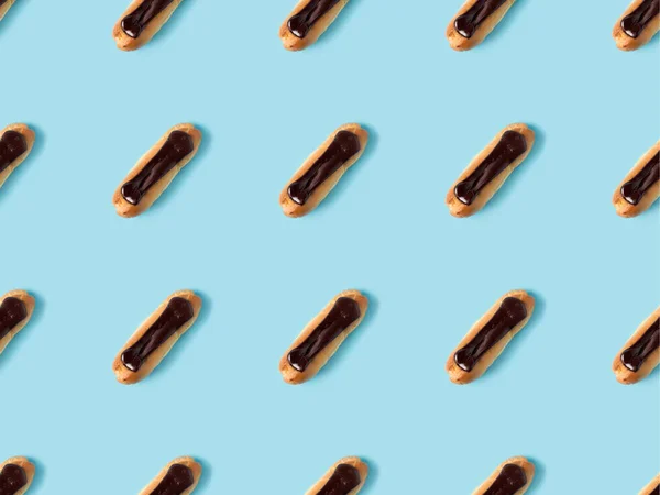 Hausgemachte Eclairs mit Schokoladenganache — Stockfoto