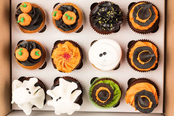 Decorative halloween cupcakes — Stock Photo