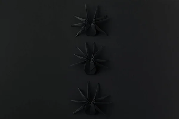 Arañas de halloween de origami - foto de stock