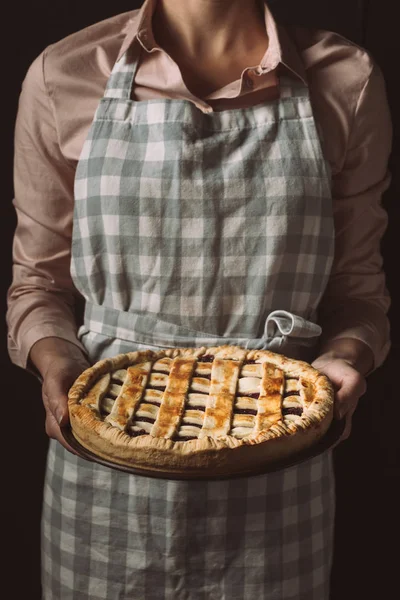 Woman with homemade pie — Stock Photo