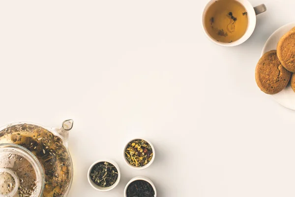 Herbal tea with cookies — Stock Photo