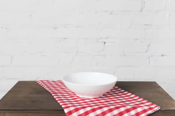 Empty plate — Stock Photo