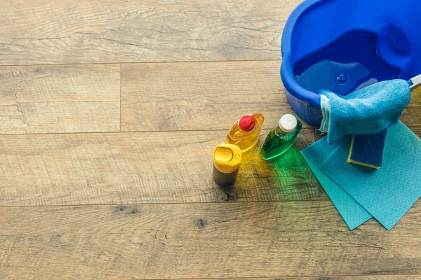 Cleaning products and bucket — Stock Photo