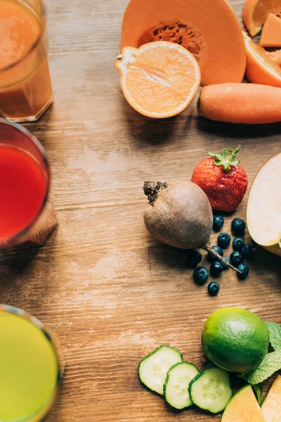 Various smoothies in glasses — Stock Photo