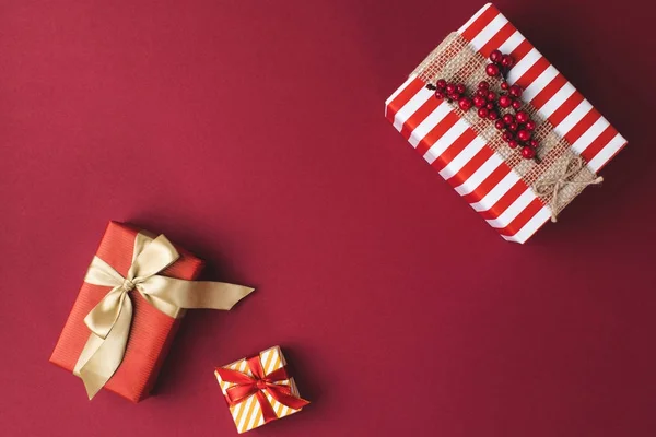 Caixas de presente de Natal arranjadas — Fotografia de Stock