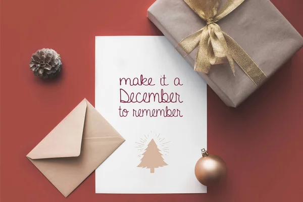 Cartão de Natal com presente — Fotografia de Stock