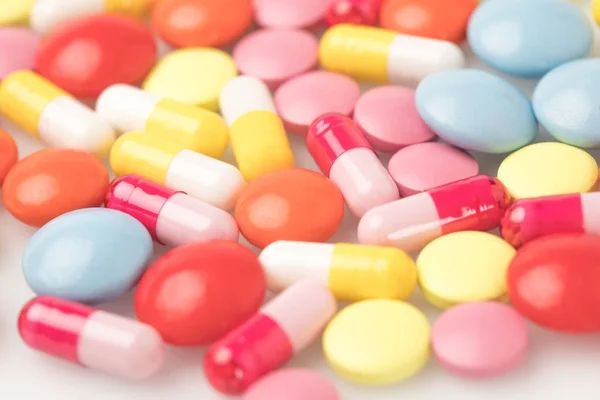 Pillole colorate — Foto stock