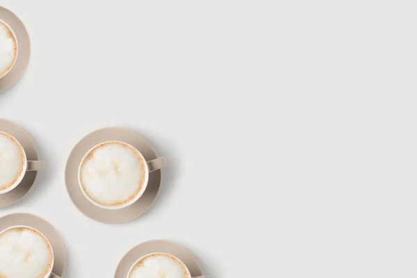 Tazze di caffè con latte — Foto stock