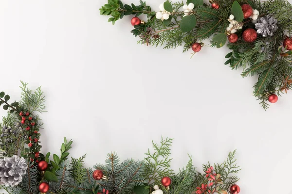 Marco de Navidad hecho de ramas de abeto — Stock Photo