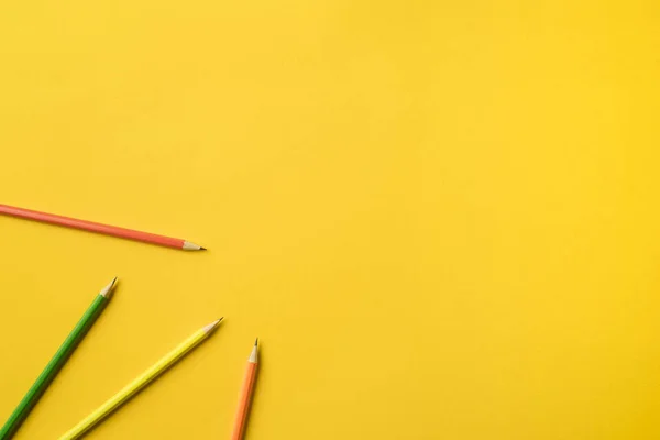 Quattro matite colorate — Foto stock