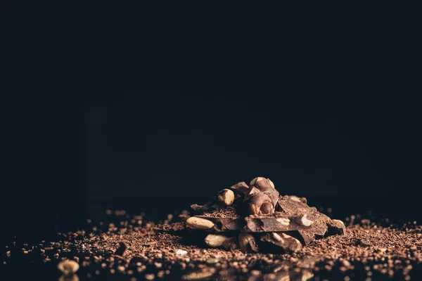 Chocolate con Nueces Piezas - foto de stock