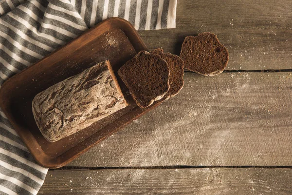 Sliced loaf of bread — Stock Photo