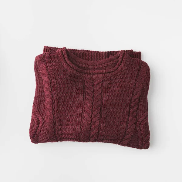Марсала вязаный свитер — стоковое фото
