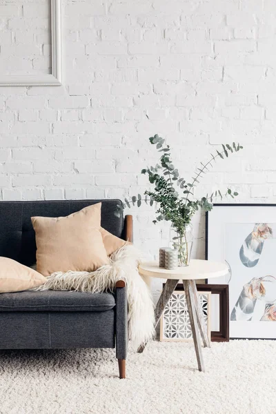 Modern living room interior with stylish decor, mockup concept — Stock Photo