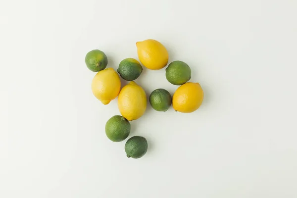 Ripe citrus fruits isolated on white background — Stock Photo